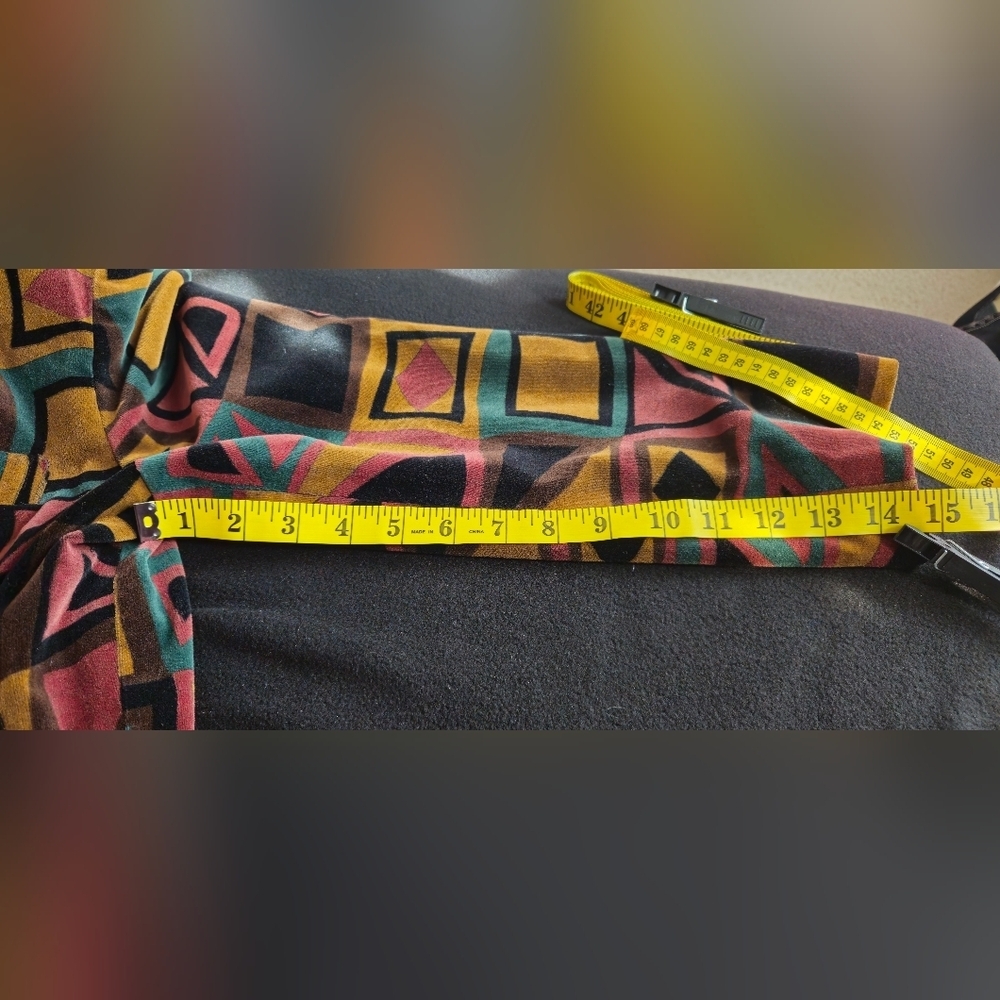Multi-Color Geometric Patterned Tailor-Made Women's Blazer - Size Large - Picture 5 of 5